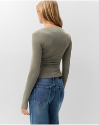 UNISON - Ruched Detail Long Sleeve Top