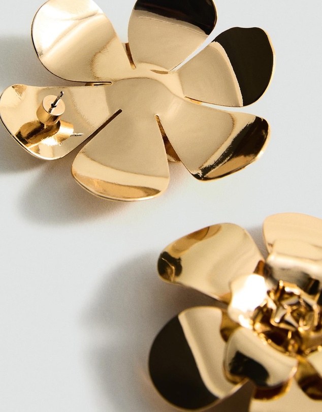 M.N.G - Camelia Earrings