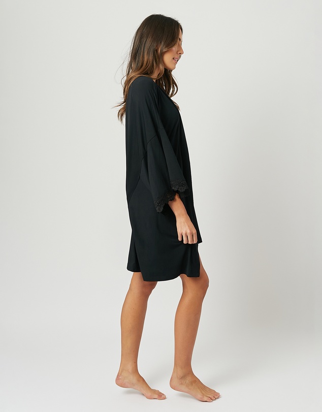 UNE PIECE - Lace Trim Modal Robe