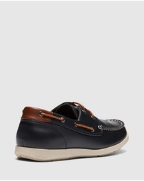 Uncut - Hemsworth Boat Shoes