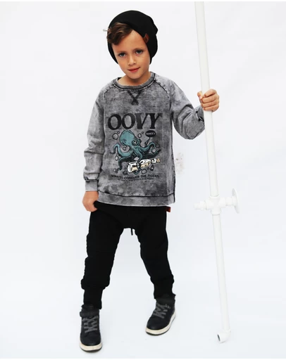 OOVY - Born To Conquer Sweater
