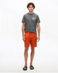 Superdry - Essential 17