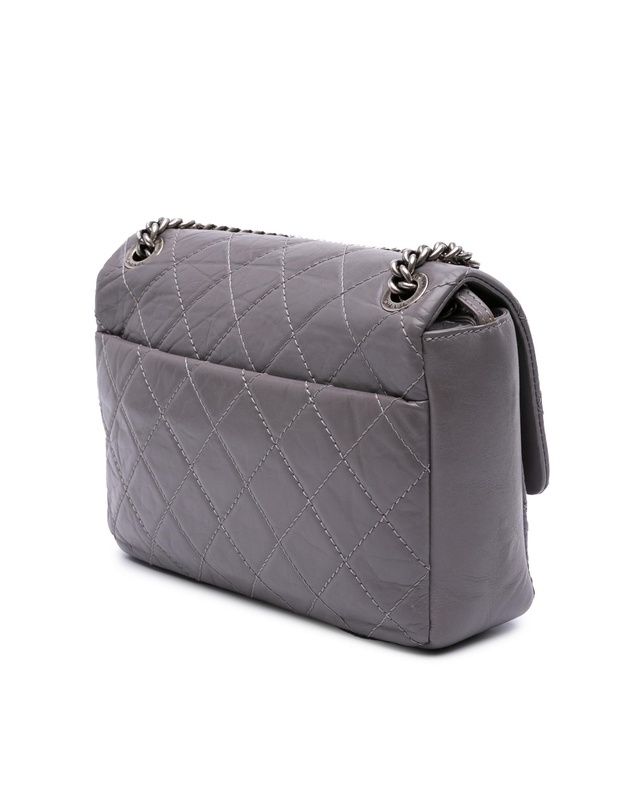 Pre-Loved by Azura Reborn - Pre-Loved chanel Boy Chain Bag Quilted Lambskin