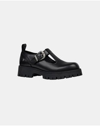 Windsor Smith - Thesis - Women's