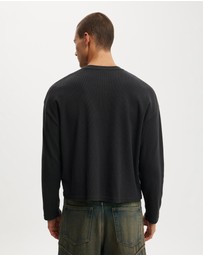 Cotton On - Relaxed Fit Textured Henley Long Sleeve