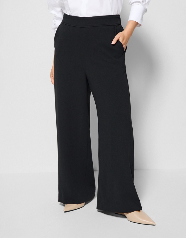 Commonry - The Draped Leg Crepe Trouser