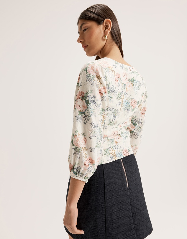 Review - La Belle Blouse