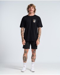 Vacancy Co - Nurture Nature Tee