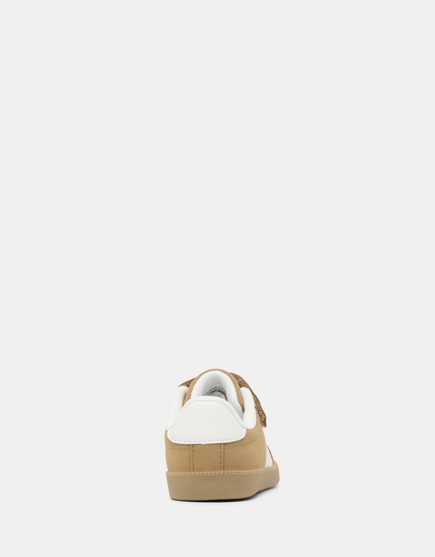 Kicks - Kennedy
