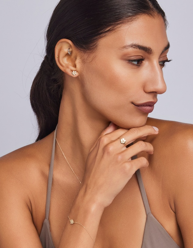 Zoe Olivia - 9K Gold Flower Stud Earrings