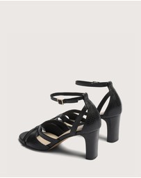 Review - Marilyn Heel
