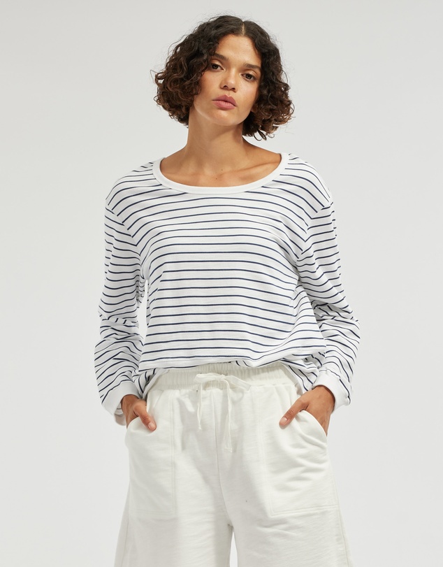 Amelius - Elaine Raw Hem Sweater
