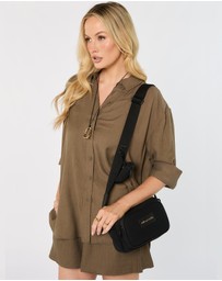 AMP AND SAND - Wander Crossbody Bag