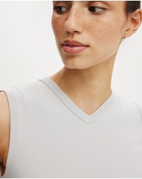 Cotton On - 90S V Neck Tank