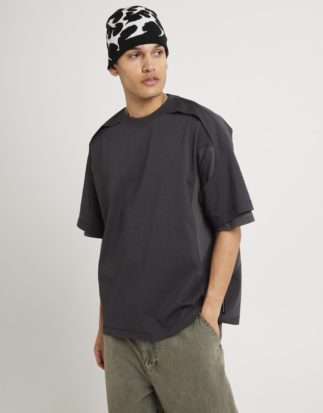 Black Noise White Rain - Workshop Double Layer Short Sleeve T-Shirt