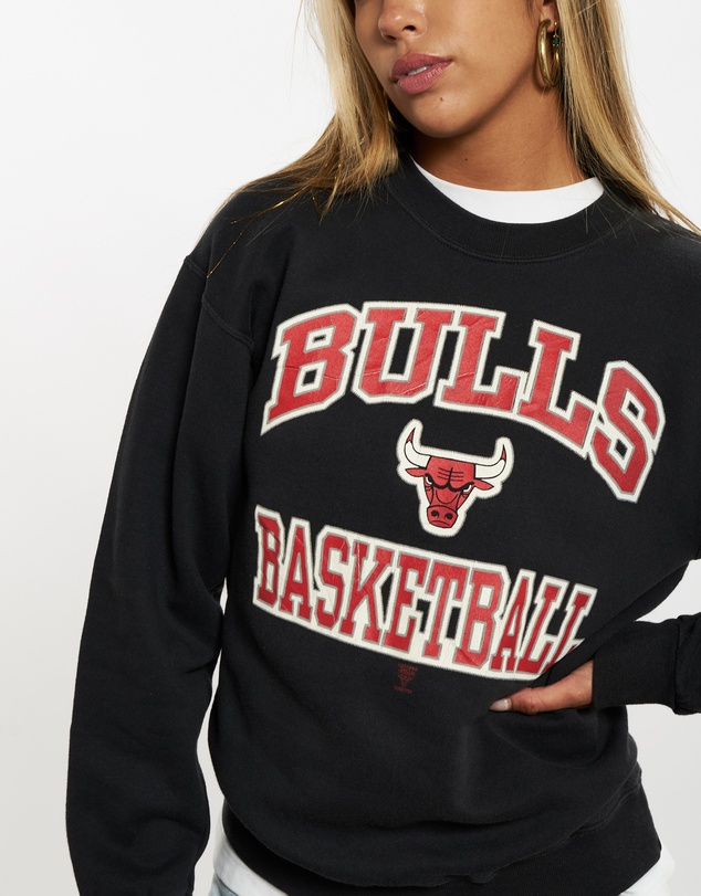 Vintage by The Real Deal - Pre Loved - 90s Starter NBA Chicago Bulls Sweatshirt