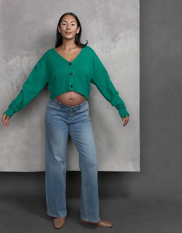 Soon Maternity - V-Neck Cropped Cardigan