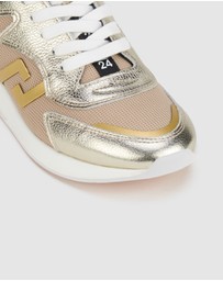 Rollie - Weekender Golden Child Sneaker