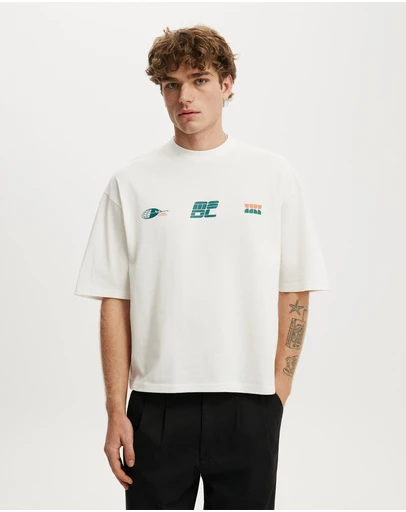 Cotton On - Cropped Fit Graphic T-Shirt