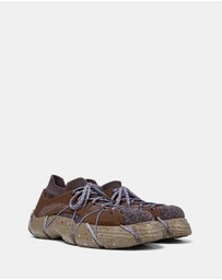 Camper - Trainers Roku