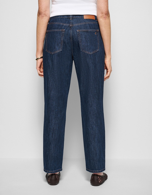 Commonry - The High Rise Crop Girlfriend Jean