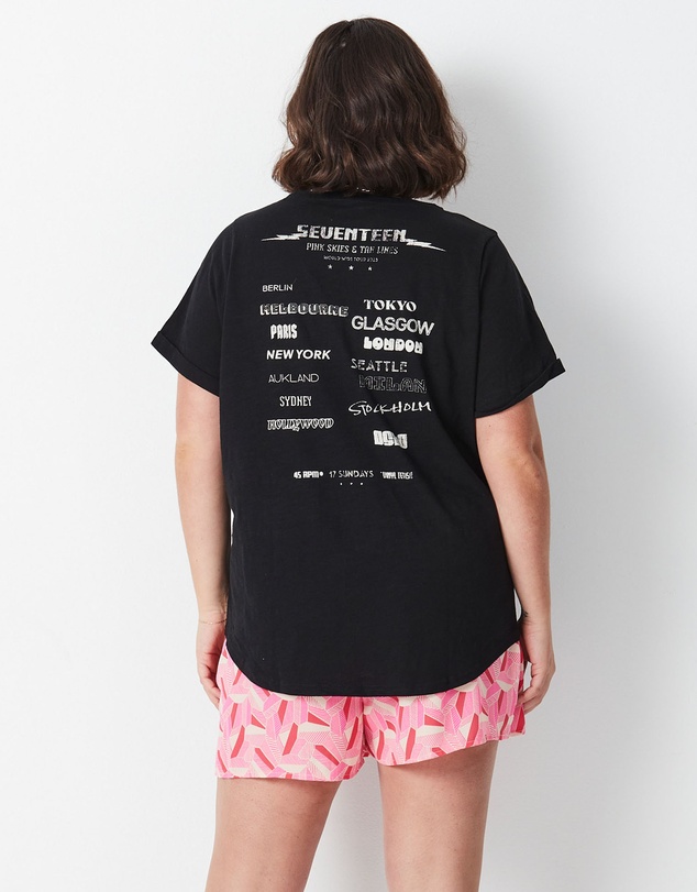 17 Sundays - On Tour Tee