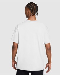 Nike - Sportswear Premium Essentials T-Shirt