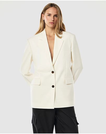 Whisper White