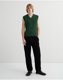 Kowtow - Luca Vest