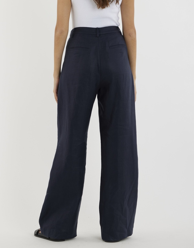 Amelius - Mia Pant