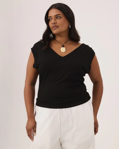 Atmos&Here Curvy - Sienna Cap Sleeve V-Neck T-Shirt