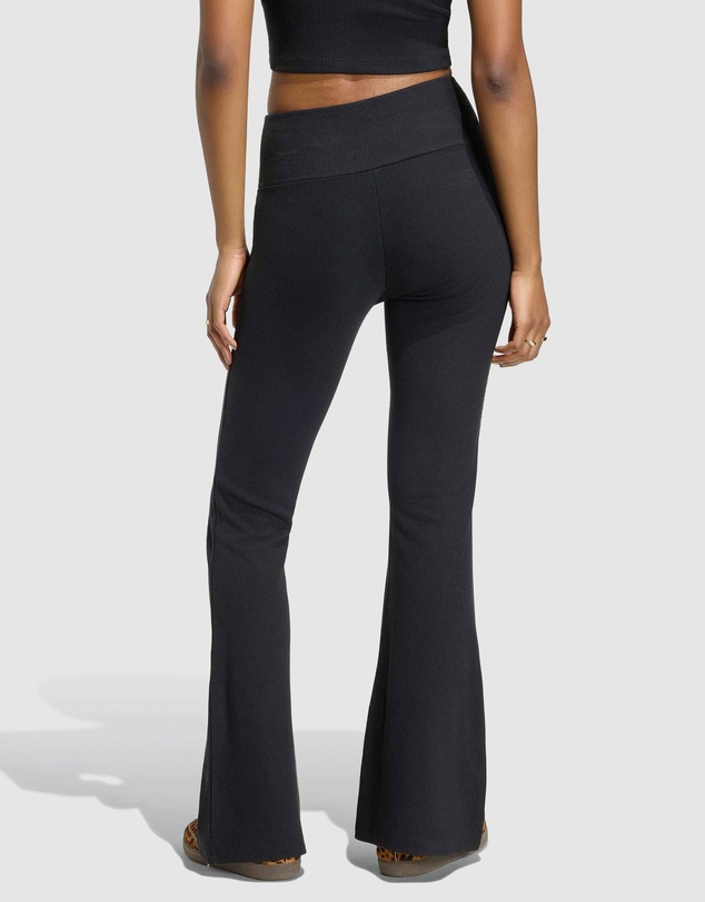 adidas Originals - Essentials Rib Flared Leggings
