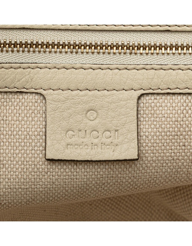 Pre-Loved by Azura Reborn - Pre-Loved gucci Elegant Leather Top Handle Bag with Tassel Accent for Sophisticated Style