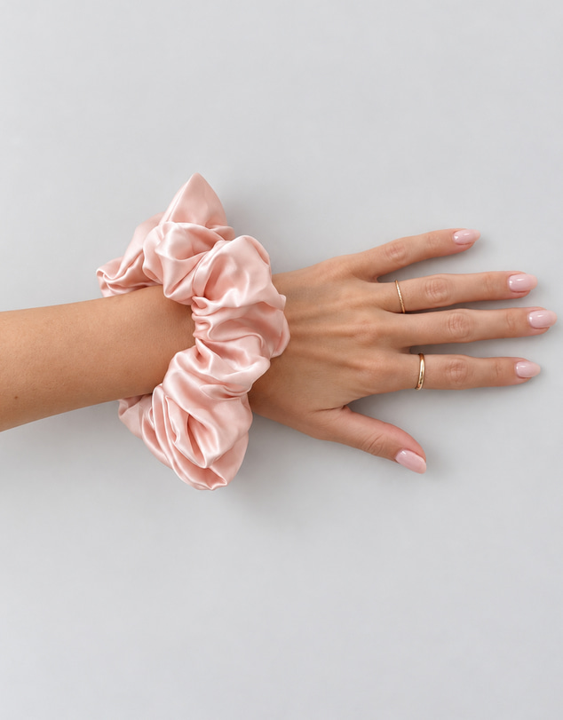 SILK MAGNOLIA - Mulberry Silk XL Scrunchie