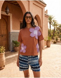 THE TALES - The Tales Crochet Flower Field Tee