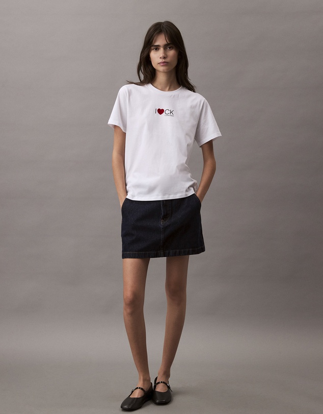 Calvin Klein Jeans - Heart Logo Classic T-Shirt