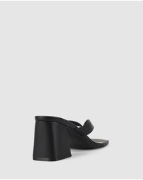 Verali - Stoked Block Heel Thongs