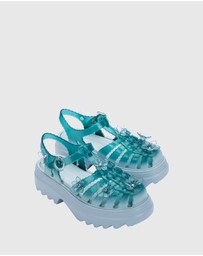 Melissa - Melissa Possession Platform + Susan Fang
