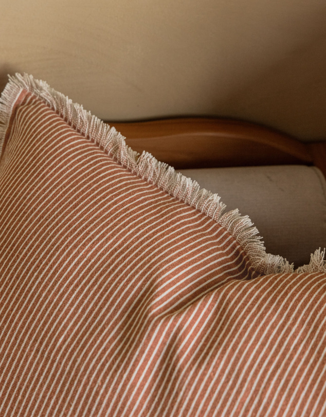 Linen House - Lonsdale Cushion Filled