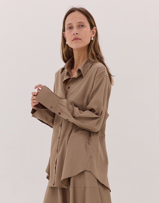 Cloth & Co. - The Split Back Shirt | Praline