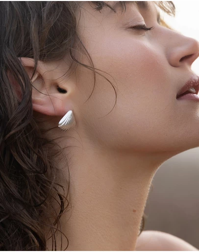 Native Sol - Tanah Shell Earrings