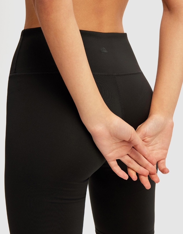 Cotton On Body Active - Ultra Sleek Mid Length Bike Shorts