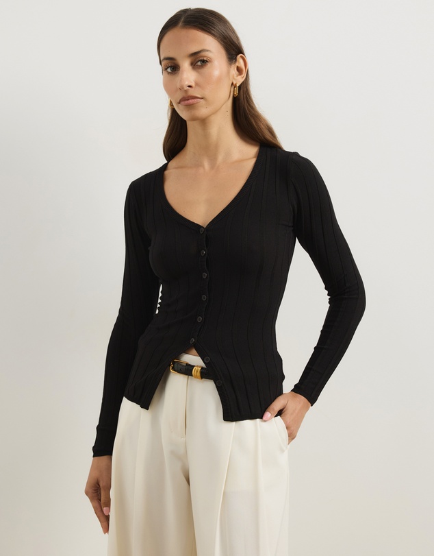 Atmos&Here - Mina V-Neck Knitted Top