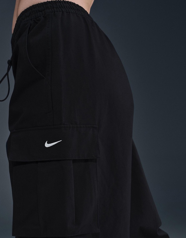Nike - Sportswear Mid-Rise Oversized Woven Cargo Pants
