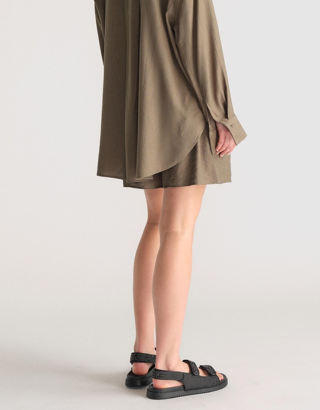Decjuba - D-Luxe Textured Shorts