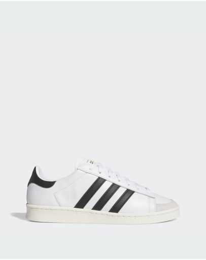 Cloud White / Core Black / Off White