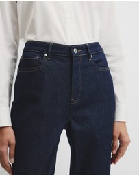 Country Road - High Rise Slim Jean