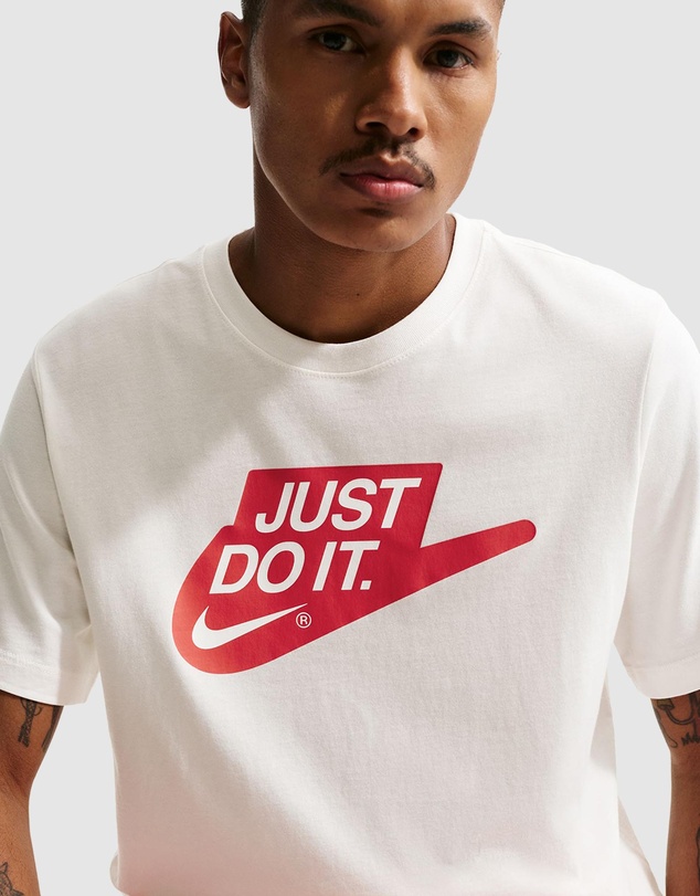 Nike - Nike Sportswear T-Shirt