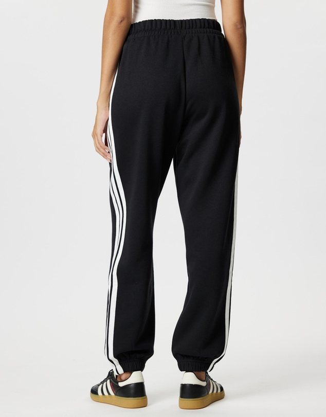 adidas Sportswear - Essentials 3-Stripes Fleece Loose-Fit Pants