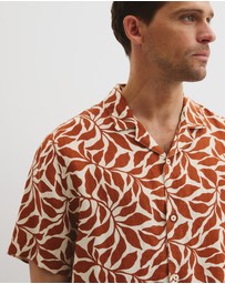 Country Road - Linen Leaf Print Short Sleeve Shirt